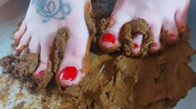 Smeared shit on your feet, lick it up slave (HD 720p) Fetish