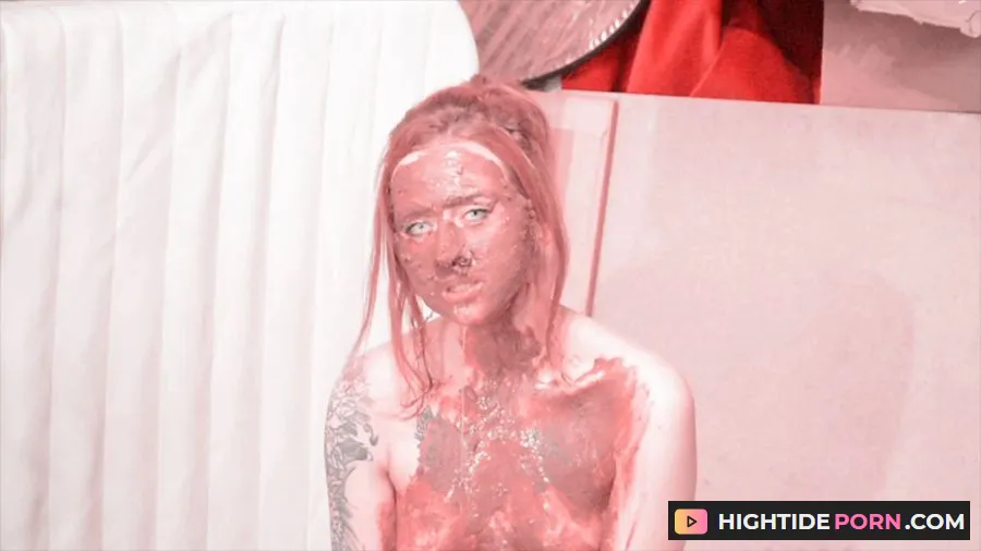 SweetBettyParlour - Extreme games with SweetBetty - Scat [FullHD 1080p]