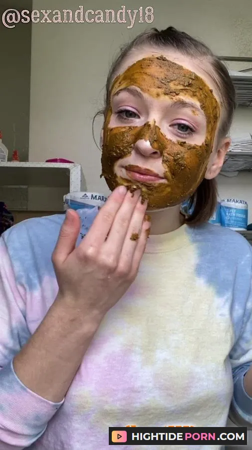 (Scat) sexandcandy18 - Teen’s first diaper fill + face mask! [UltraHD 2K]