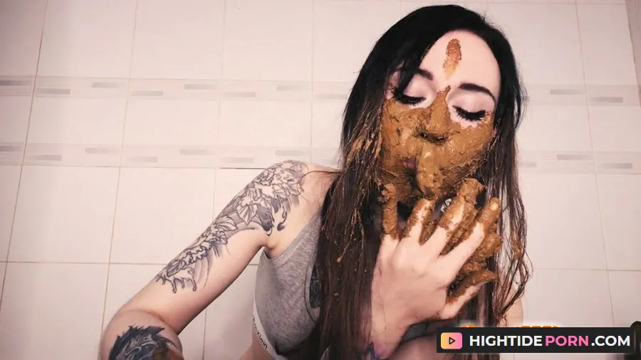 (Scat) Sweet Betty Parlour - Diving Into My Beautiful Pile of Shit [FullHD 1080p]