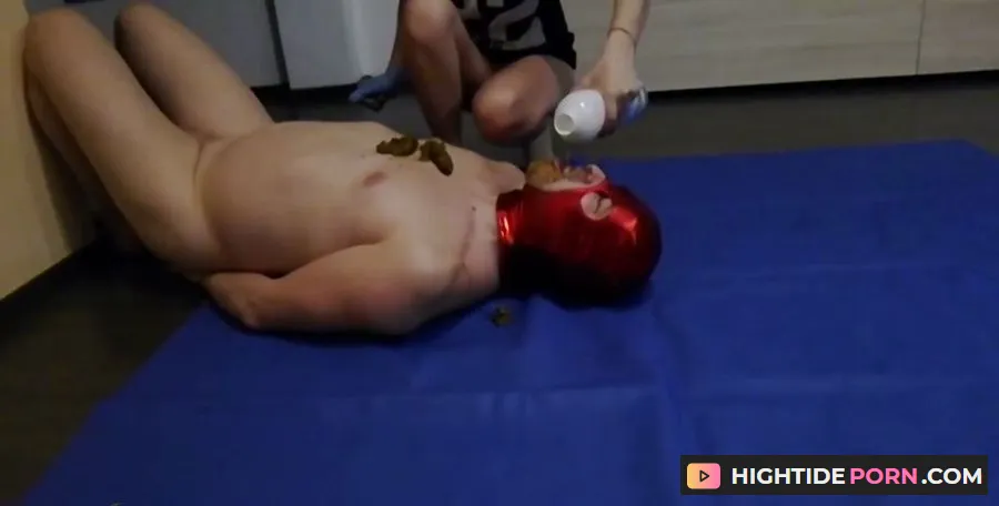 Goddess Margo - Swallowing Huge Turds - Side Angle Mobile Recorded - Scat [FullHD 1080p]