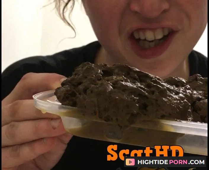 (Scat) TinaAmazon - Awesome Public Creamy Poop Tasting [FullHD 1080p]