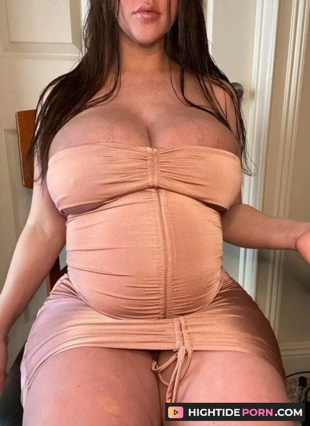 (Pregnant) Kurvy Kat - 37 Week Pre-preggo Undressing Lotion [SiteRip]