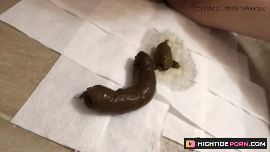 (Scat) LittleDirtyPrincess - Long smooth thick morning poop & bonus horny poop [FullHD 1080p]