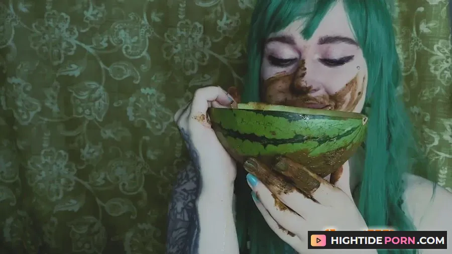 (Scat) DirtyBetty - Watermelon Head [FullHD 1080p]