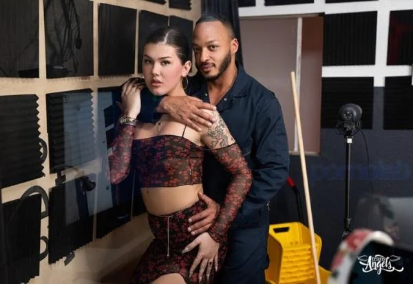 Daisy Taylor & Dillon Diaz - Blowing Her While She Blows (FullHD 1080p)