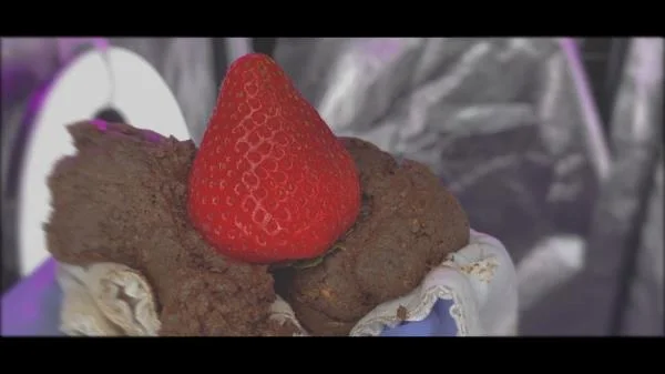 Shit Strawberries (FullHD 1080p) Food Fetish