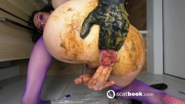 Made long dildo into dirty mess and pee in bowl (FullHD 1080p) ScatBook