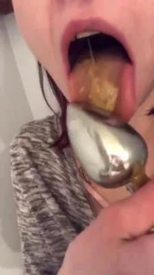 Licking My Butt Plug Clean 4 (SD) ScatBook