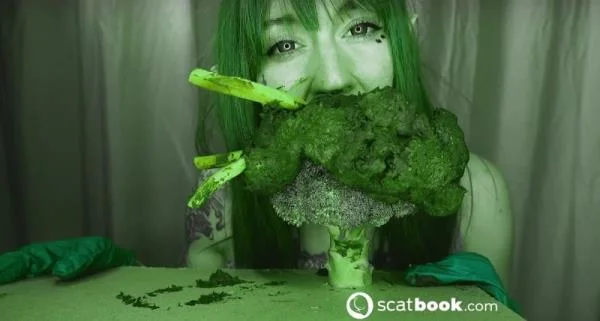 I am the Green Giant - Stuhlgang Porno [HD 720p] Scatbook