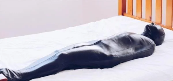 Mina - Minas Sleepsack Nap - BDSM Porno [FullHD 1080p]