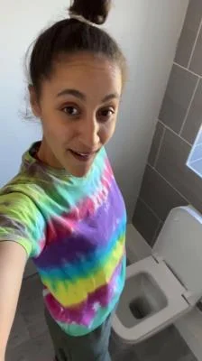 Silence In The Toilet (FullHD 1080p) Scatbook.com