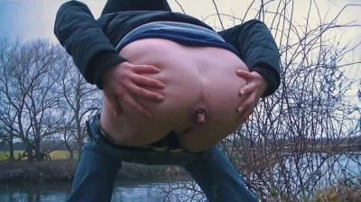 Cold Autumn Day Outdoor Shit (HD 720p) Filthygrid.com