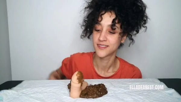 PEE PEE POO PLAY (HD 720p) Scatbook.com