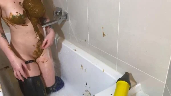 Shitting Girl 56 (HD 720p) Scatbook.com