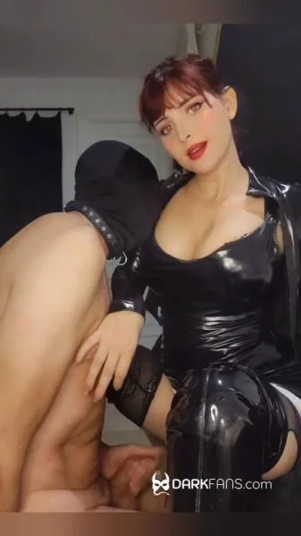 Facesitting, clean mistress ass. Masturbation (UltraHD 2K) DarkFans.com