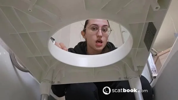 Shitting 01 (HD 720p) Scatbook.com