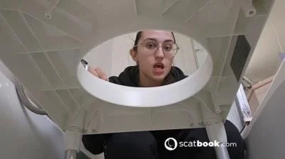 Shitting 01 (HD 720p) Scatbook.com
