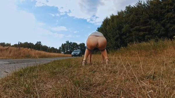 OMG Caught Outside While Pooping (HD 720p) Filthygrid.com