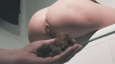 A Shit In a Customers Hand (HD 720p) Filthygrid.com