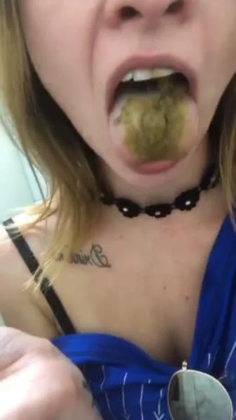 Licking My Butt Plug Clean 5 (SD) ScatBook