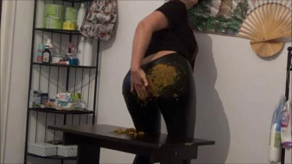 Stiffy Shit On Leather Pants (SD) Scatshop.com