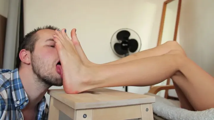 Dirty Shoes for Debra: Dominant Russian Mistress and Her Toes FullHD 1080p - Fetish Porn Video on HighTide
