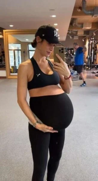 Caroline Triplets Of Hamburg - NN Pregnant Compilation - Schwangere Pornos [SD]
