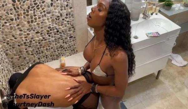 Kourtney Dash TS Slayer (FullHD 1080p)